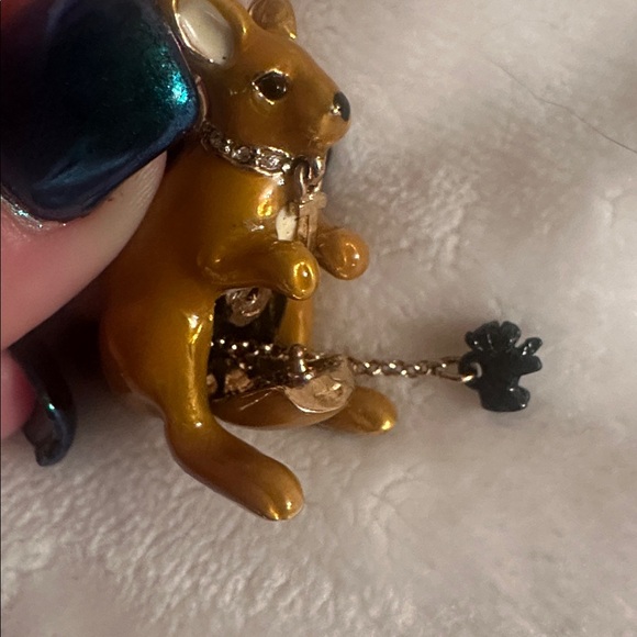 Like new - Juicy Couture Kangaroo Charm - Picture 6 of 6
